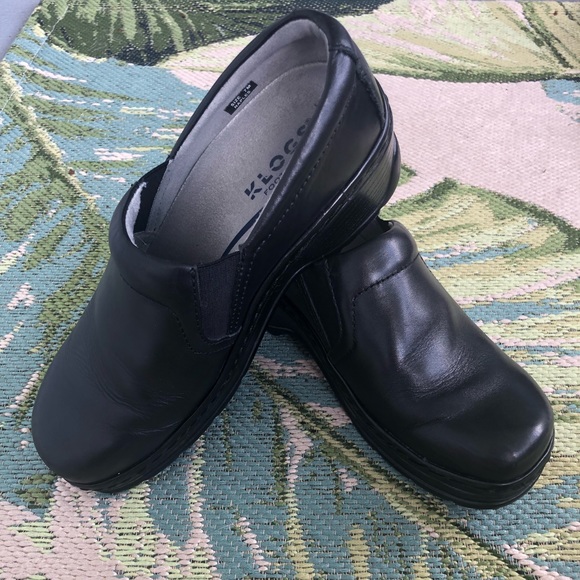 klogs naples nursing shoes